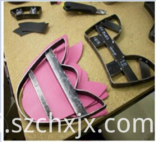 मोल्डिंग और नमूने Molding and Samples